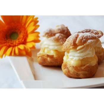 Choux a la creme